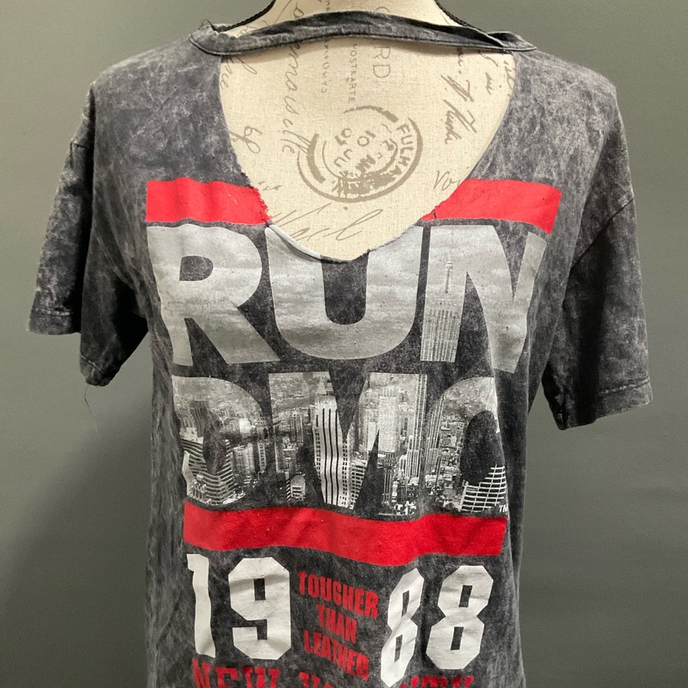 NWOT RUN DMC TOUGHER THAN LEATHER ACID WASH T SHIRT‎